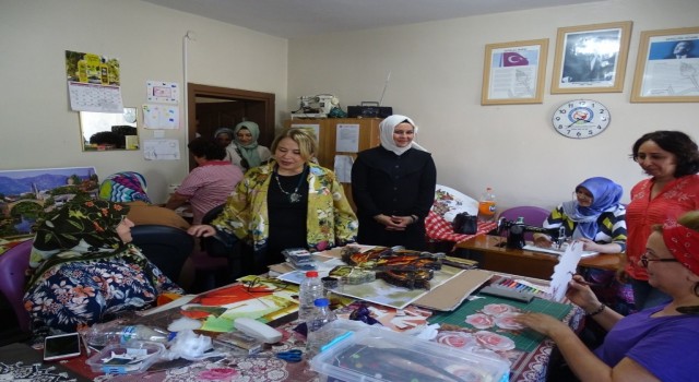 Balıkesir Milletvekili Pakize Mutlu Aydemir, Havran HEMde usta öğretici ve öğrenciler ile bir araya geldi