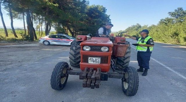 Balıkesirde jandarmadan asayiş ve uyuşturucu operasyonu