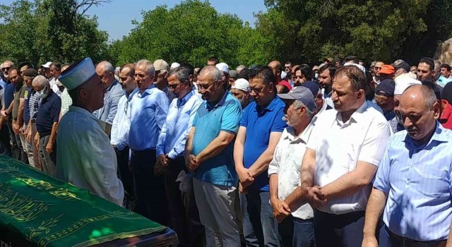 Başkan Arslanın babası son yolculuğuna uğurlandı