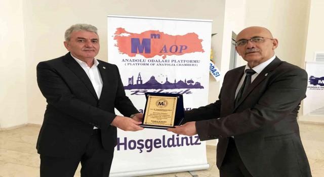 Başkan Bakkalcıoğluna SMMMO Anadolu Odaları Platformundan teşekkür plaketi