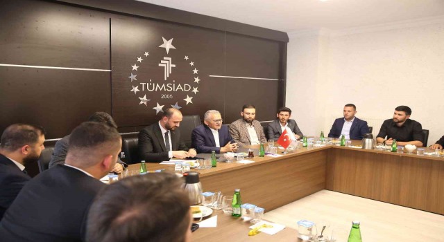 Başkan Büyükkılıç, TÜMSİADın genç sanayici ve iş adamları ile buluştu