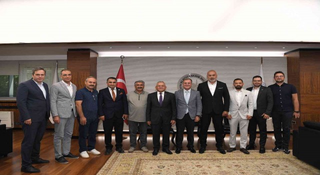 Başkan Büyükkılıça Avrupadaki Kayserililerden “teşekkür” ziyareti