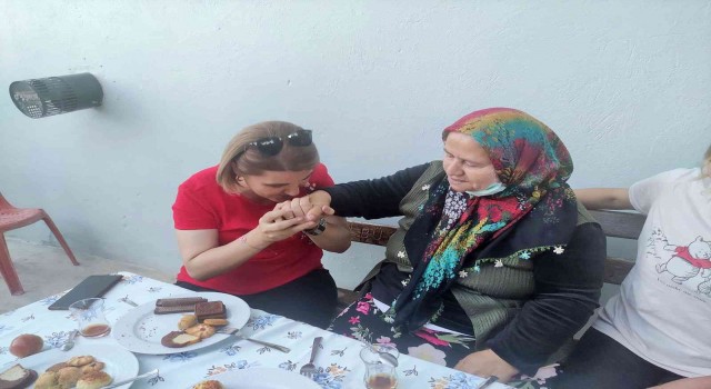 Başkan Hürriyet, şehit ailesi ile bir araya geldi