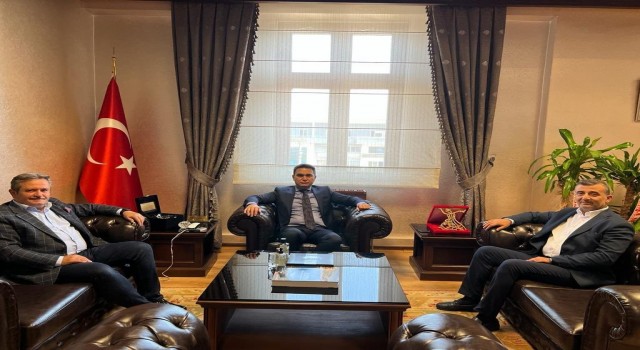Başkan Koloğlu, Başsavcı Emreye Cumayerini anlattı