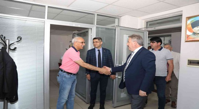 Başkan Palancıoğlu, belediye personelleriyle bayramlaştı