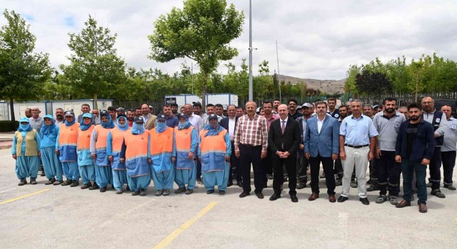 Başkan Pekyatırmacı personelle buluşmaya devam ediyor