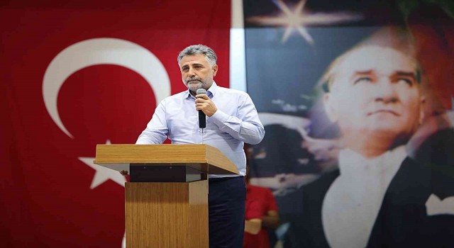 Başkan Sandal belediye personeliyle bayramlaştı