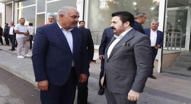 Başkan Sayan, Uçar ailesine taziye ziyaretinde bulundu