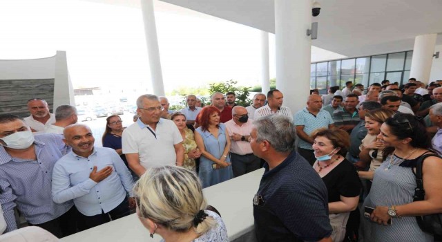 Başkan Tarhan, personeliyle bayramlaştı