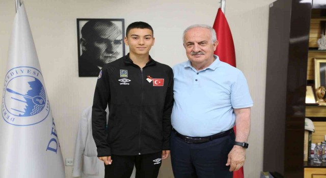 Başkan Zeki Aygün, Avrupa ve Türkiye 3.sü Ege Önderi makamında ağırladı