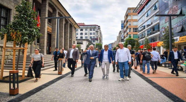 Başkan Zorluoğlu ve Şenol Güneş Trabzonu gezdi