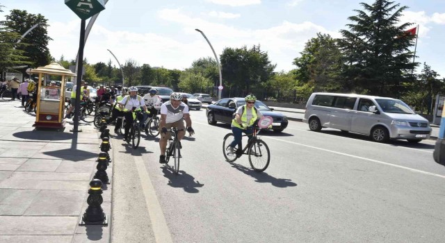 Başkentte pedallar koruyucu aileler için çevrildi