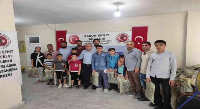 Batmanda 118 şehit ve gazi çocuğuna bayramlık kıyafet dağıtıldı
