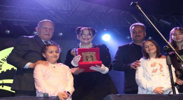 Bayburtta akşam konserlerine Tuğçe Kandemirli final