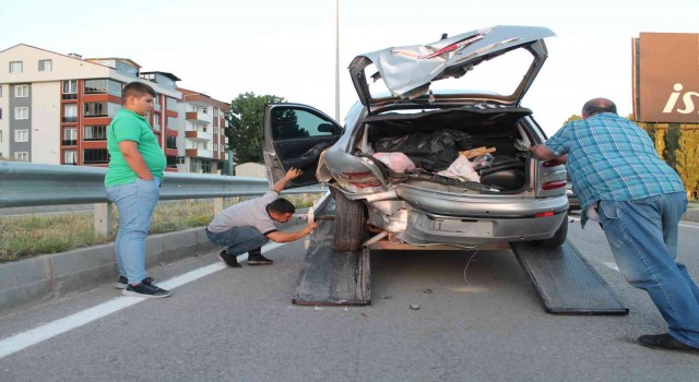 Bayburtta iki otomobil çarpıştı: 5 yaralı