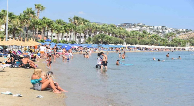 Bayramda Bodrum plajları doldu