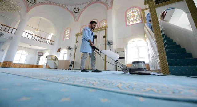 Belediye ibadethaneleri bayrama hazırlıyor