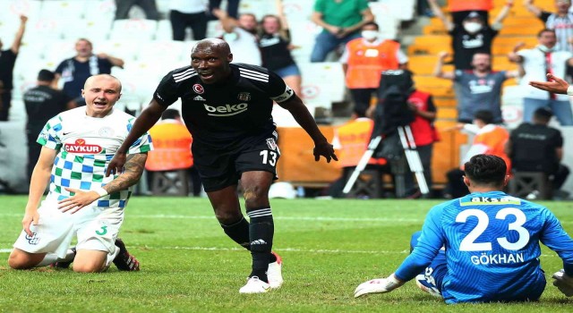 Beşiktaş, Atibayla 1 yıllık sözleşme imzaladı