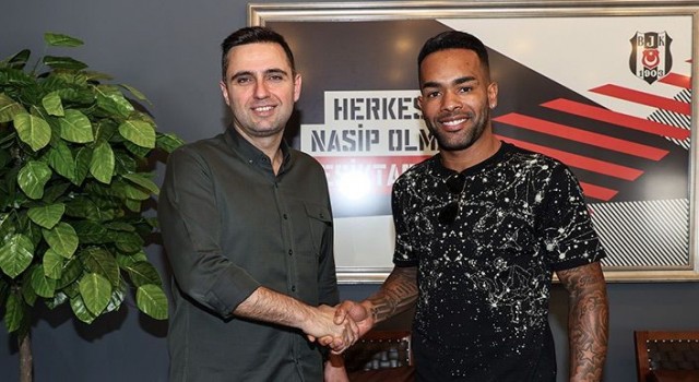 Beşiktaşta Alex Teixeira ile yollar ayrıldı