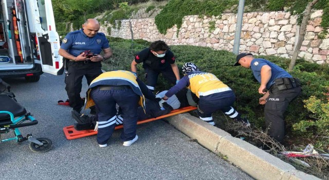 Bilecikte motosiklete çarpan araç sürücüsü kaçtı