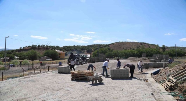 Bingölde üstyapı çalışmaları sürüyor