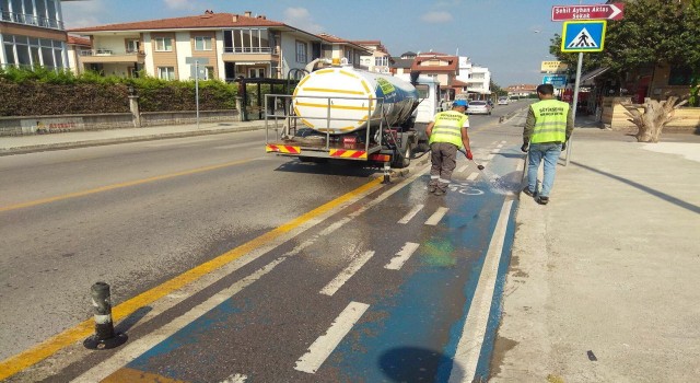 Bisiklet yollarında bayram temizliği