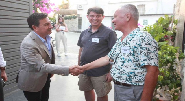 Bodrumda Asker Ressamlar Sergisi açıldı
