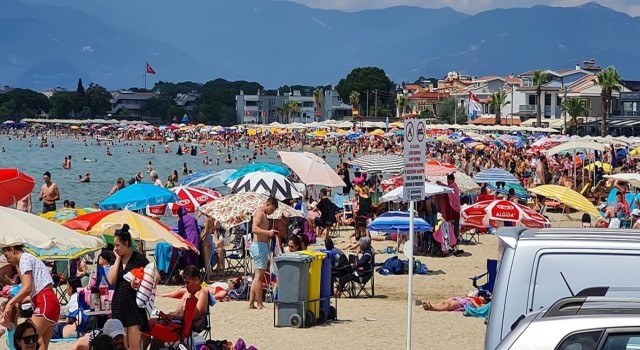 Burhaniyeye turist akını
