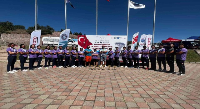 Bursa Büyükşehirden kanoda büyük başarı