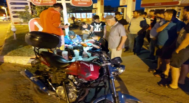 Bursada motosiklet yayaya çarptı, hem yaya hem sürücü yaralandı