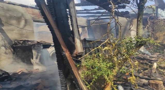 Bursada müstakil evde korkutan yangın