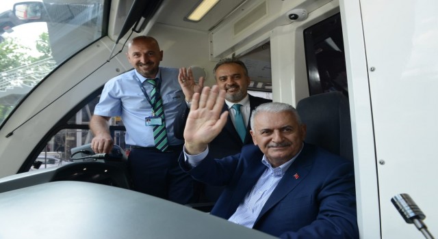 Bursada T2 tramvay hattı Binali Yıldırımın katılımıyla açıldı