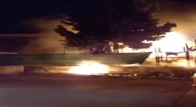 Bursada trafo bomba gibi patladı, alevler fabrikaya sıçramadan söndürüldü