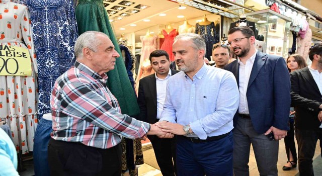 Bursanın tarihi çarşısında çifte bayram