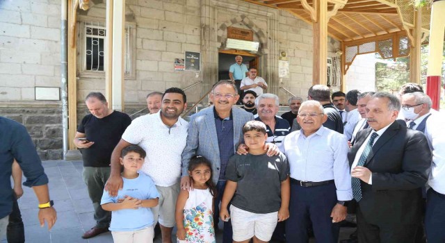 Büyükkılıç, Özhaseki ile birlikte Talasta vatandaşlarla buluştu
