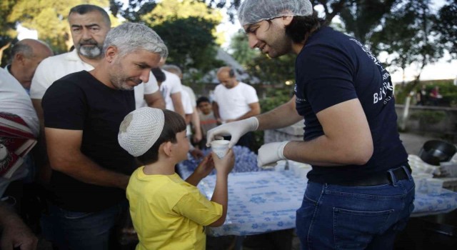 Büyükşehir, vatandaşlarla bayramlaştı