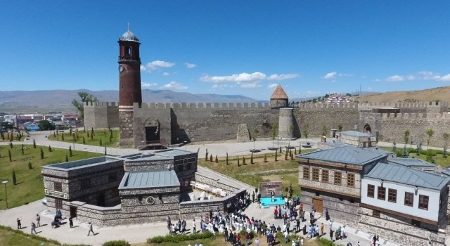 Büyükşehirden yeni bir kültür yatırımı daha: Erzurum Şehir Arşivi açıldı
