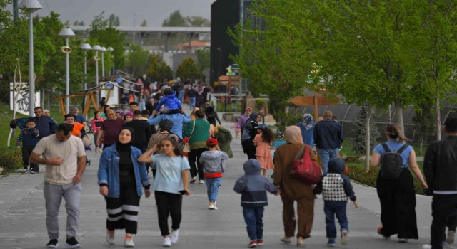 Büyükşehirin Hayvanat Bahçesine 3 günde 50 bin ziyaretçi
