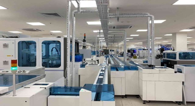 Çam ve Sakura Şehir Hastanesinde ayda 2 milyona yakın test sonuçlandırılıyor