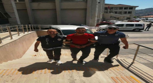 Caminin musluklarını çalmıştı, suç makinası çıktı
