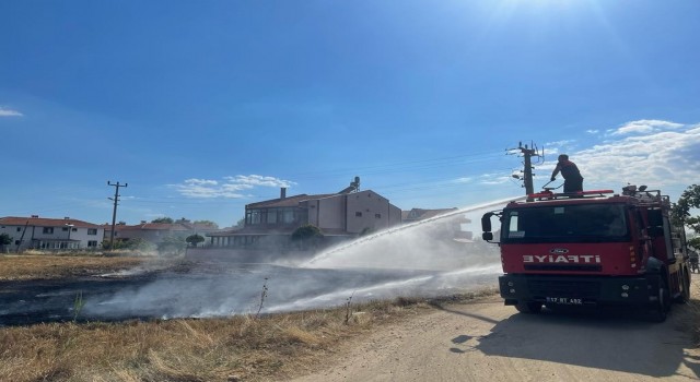 Çanakkalede çocukların attığı torpil yangın çıkardı