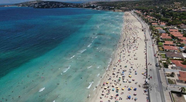 Çeşmenin nüfusu 1 milyona dayandı, plajlar doldu taştı