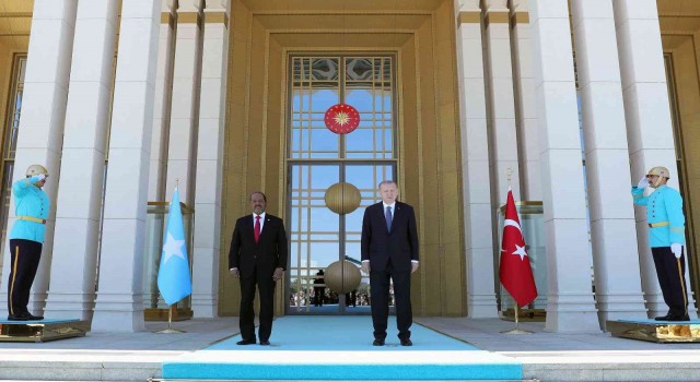 Cumhurbaşkanı Erdoğan, Somali Cumhurbaşkanı Mahmudu resmi törenle karşıladı