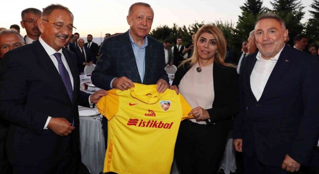 Cumhurbaşkanına Kayserispor forması