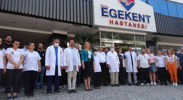 Denizli Egekent Hastanesi, görevi başında öldürülen Dr. Emre Karakayayı andı