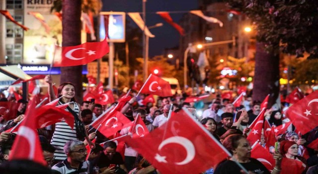 Denizlililer 15 Temmuzda yine meydanlarda buluştu