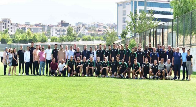Denizlispor ailesi bayram sevincini hep birlikte yaşadı