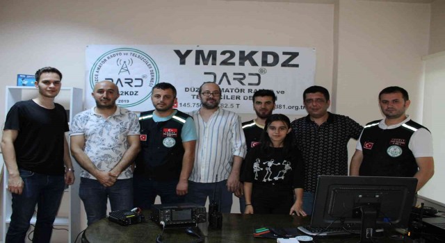 Deprem frekanslarına ışık hızında erişebiliyorlar