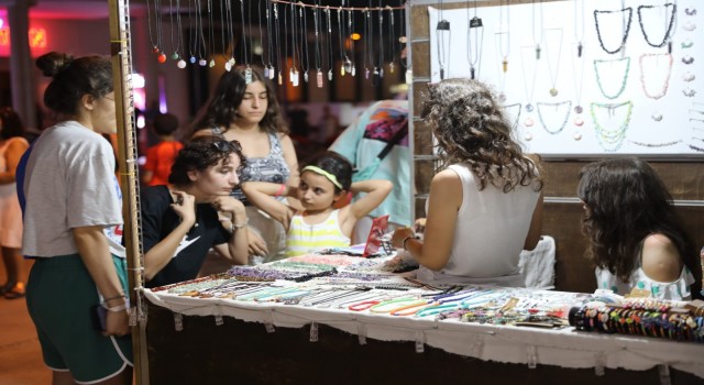 Didimde Medusa takı stantları yoğun ilgi gördü