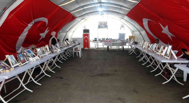 Diyarbakırda ailelerin evlat nöbeti bin 58inci gününde